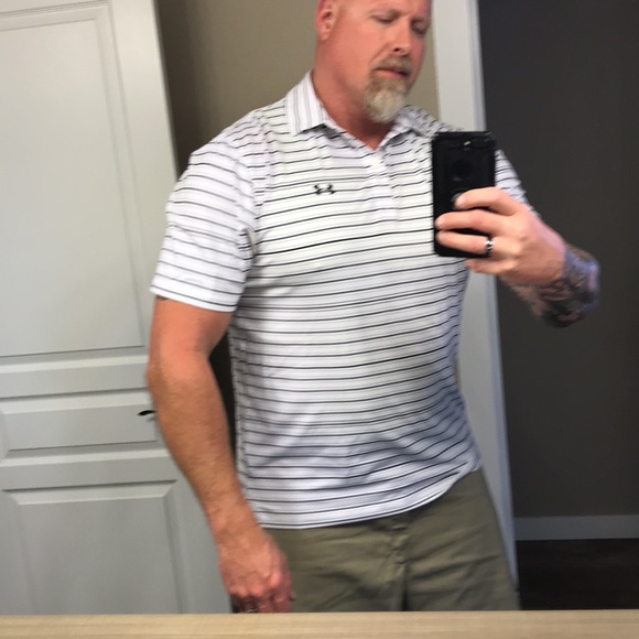 Men’s Under Armour Polo Shirt-SZ: XL - Picture 2 of 3